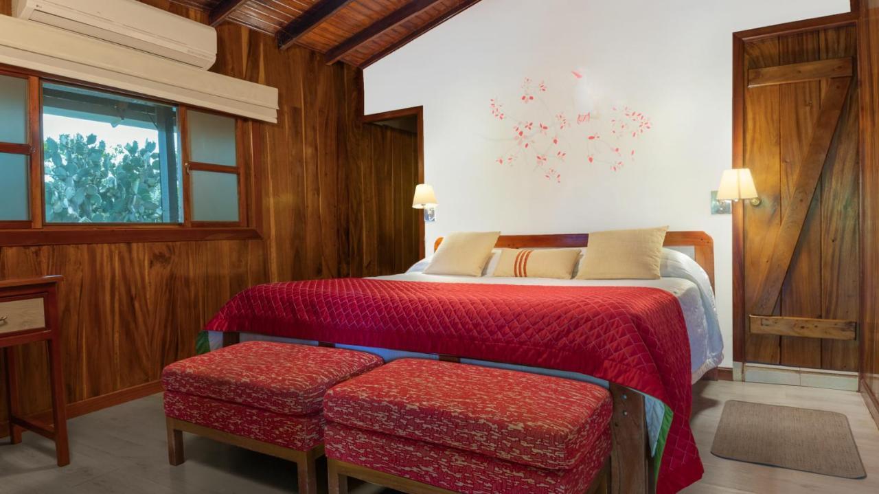 The Wooden House Hotel Пуерто-Вільяміль Екстер'єр фото