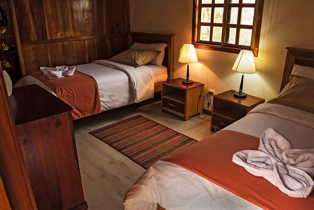 The Wooden House Hotel Пуерто-Вільяміль Екстер'єр фото