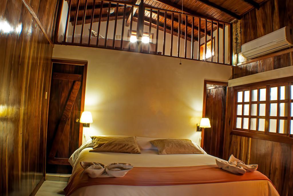 The Wooden House Hotel Пуерто-Вільяміль Екстер'єр фото