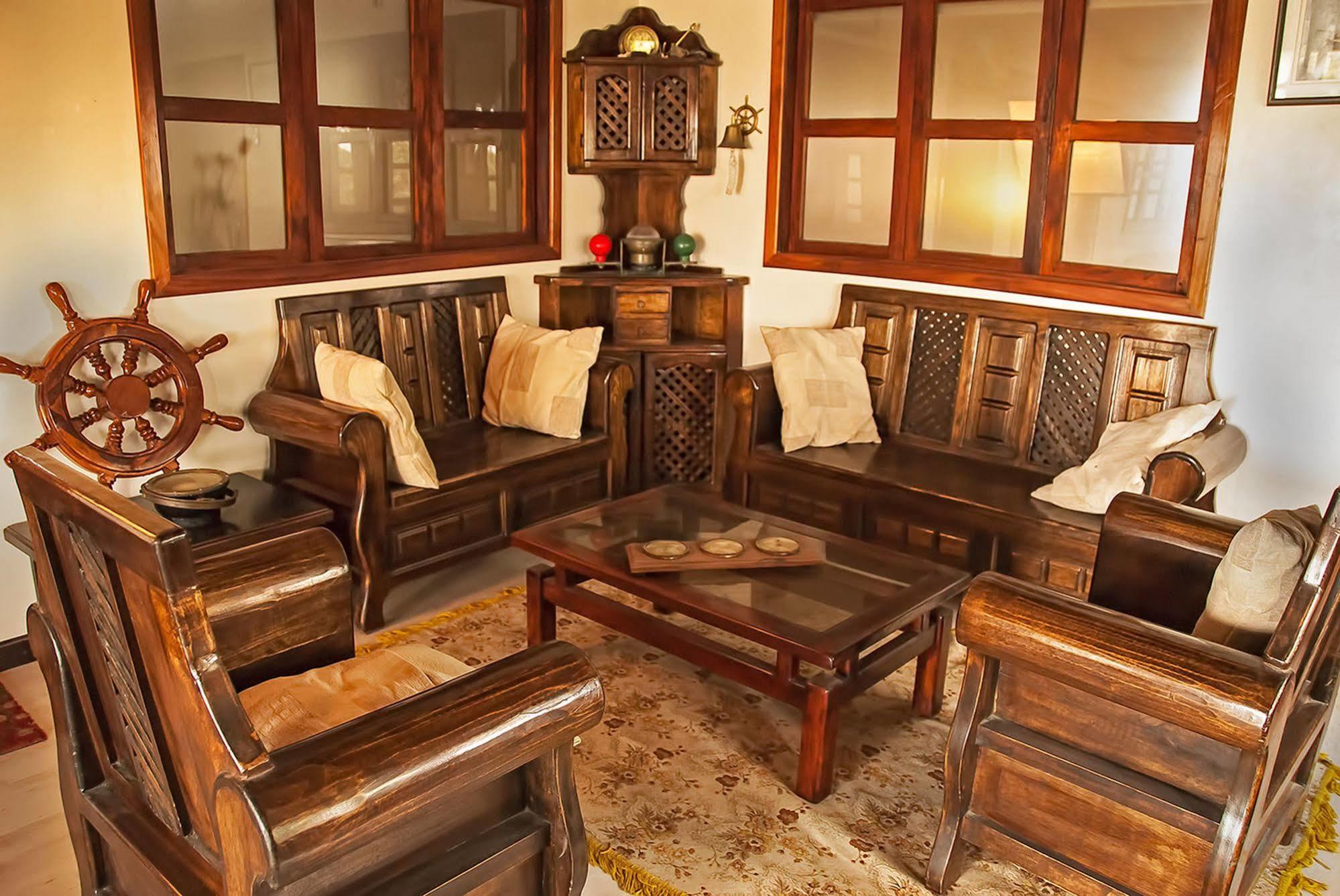 The Wooden House Hotel Пуерто-Вільяміль Екстер'єр фото